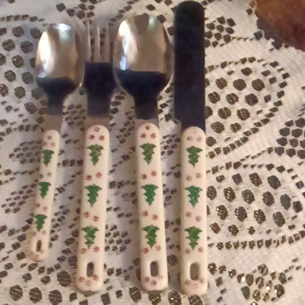 Vintage Oneida Northland Christmas Tree Stainless Dinnerware